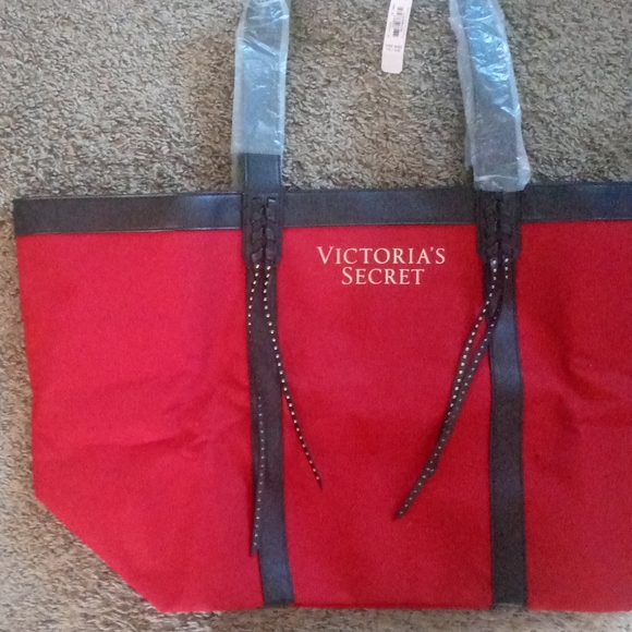 Victoria's Secret Weekender Tote - Picture 1 of 4